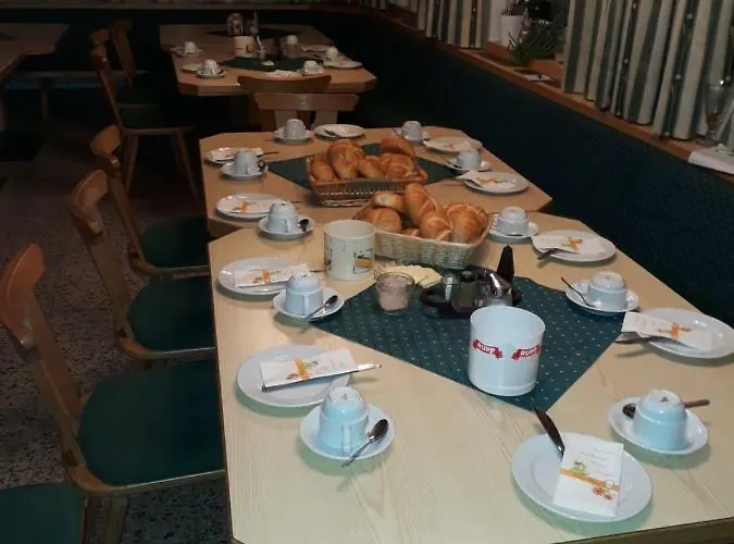 Gasthof-pension Waldruhe Herberg Virgen