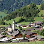 Gasthof-pension Waldruhe Herberg Virgen
