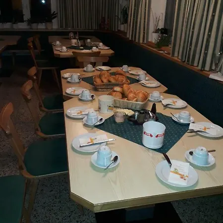 Gasthof-pension Waldruhe Locanda Virgen